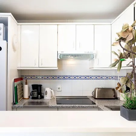 Apartaluz Costabella ,satelite, Wifi, Pk Apartment Marbella