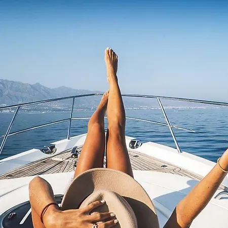Apartaluz Costabella ,satelite, Wifi, Pk * Marbella